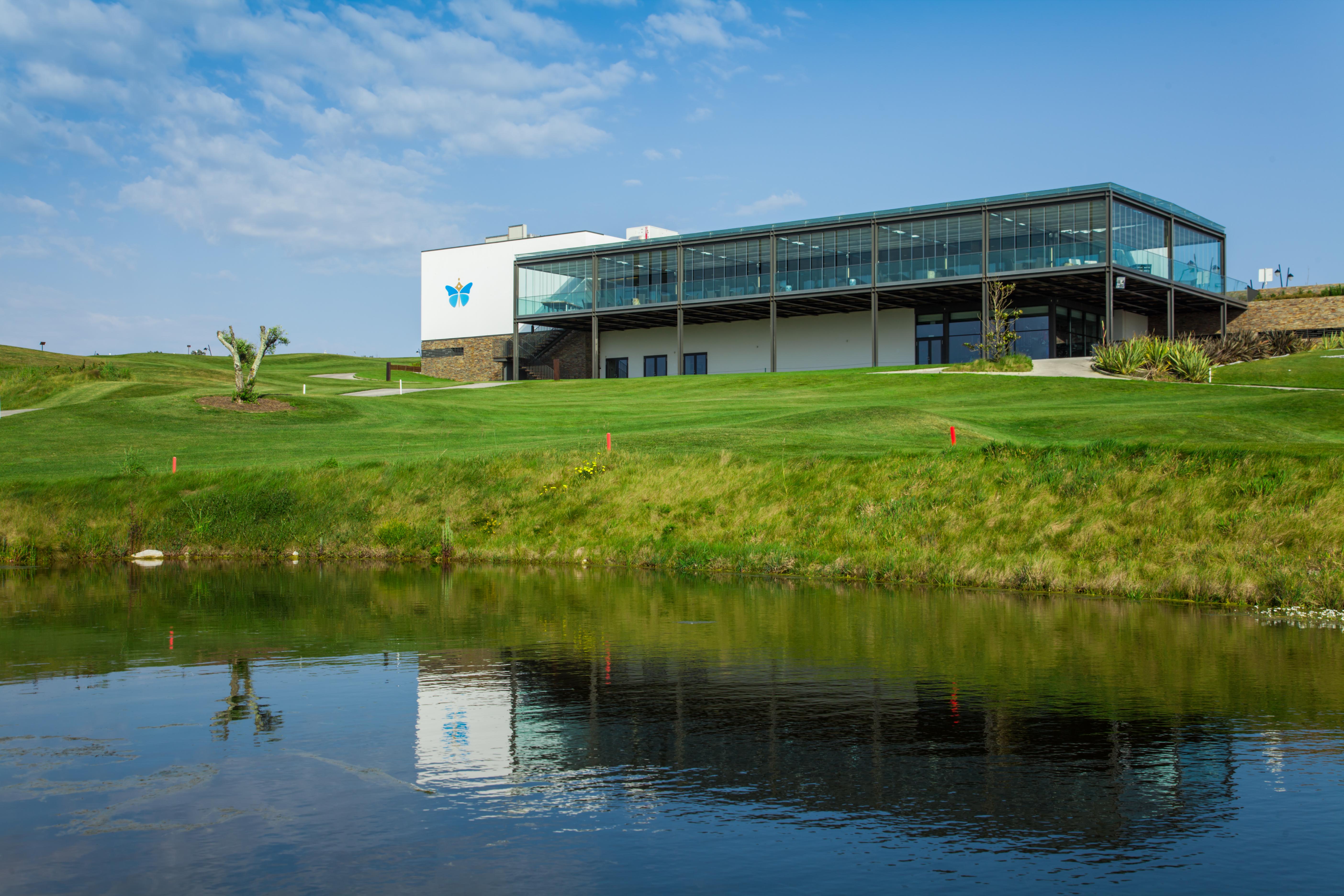 Royal Obidos Scenic Resort Praia del Rei المظهر الخارجي الصورة The clubhouse at the Vale Golf Resort