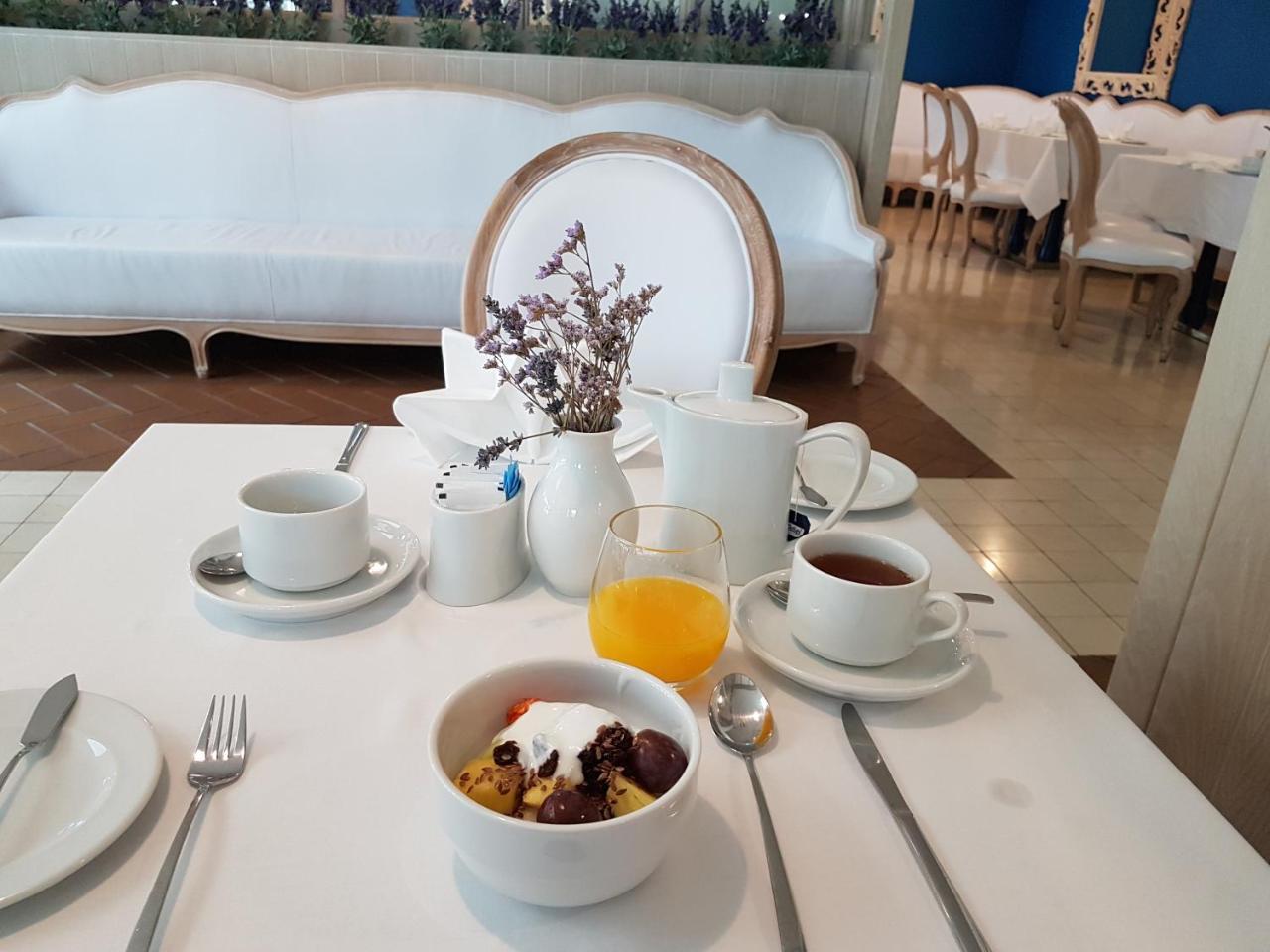 Royal Obidos Scenic Resort Praia del Rei المظهر الخارجي الصورة A breakfast table at the hotel